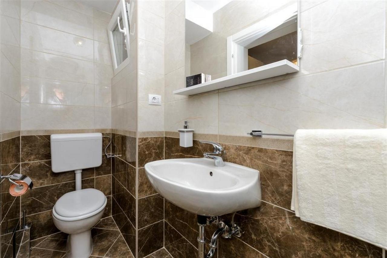 Guest House Rooms Rose Molunat Εξωτερικό φωτογραφία
